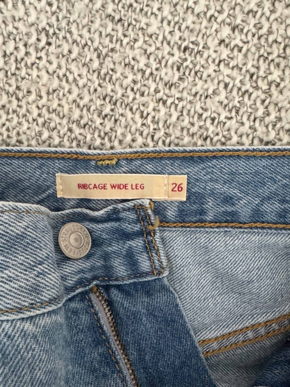 Levi’s Ribcage Wide Leg High-Rise Jeans - Picture 5 of 5